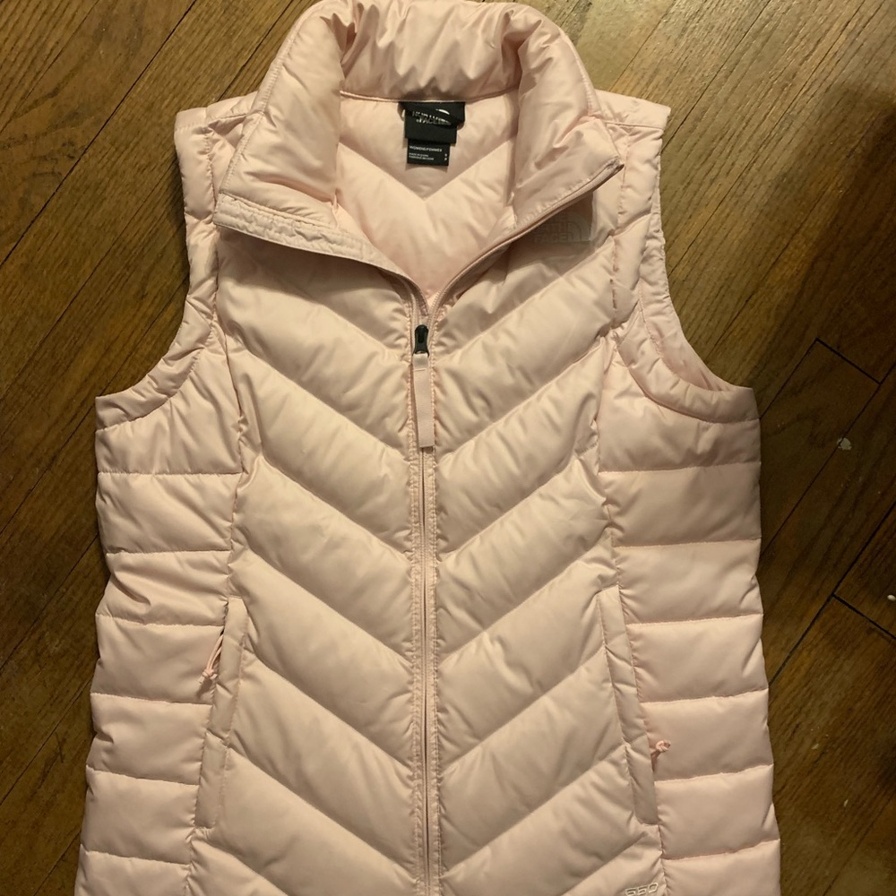 North face light pink puffer vest size small like new